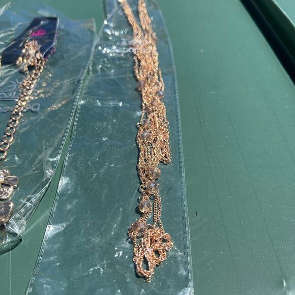 NWT Bundle of 4 Paparazzi gold necklace and earrings set - Picture 3 of 7